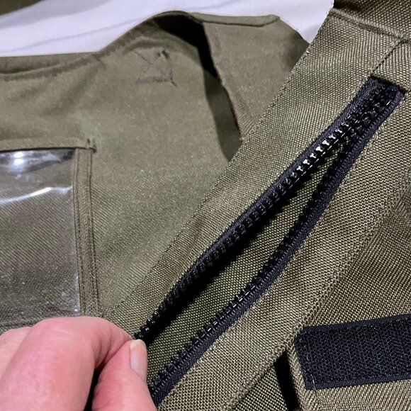 Vintage Yak Pak - Olive Drab - Near Mint - Picture 4 of 9